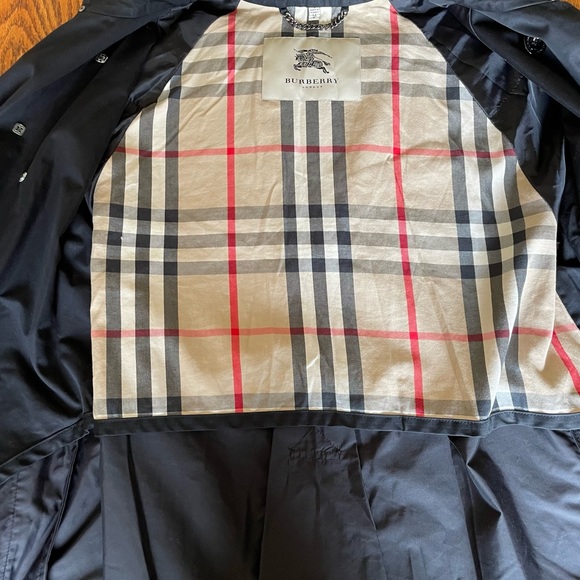 Burberry Trench - Picture 6 of 7